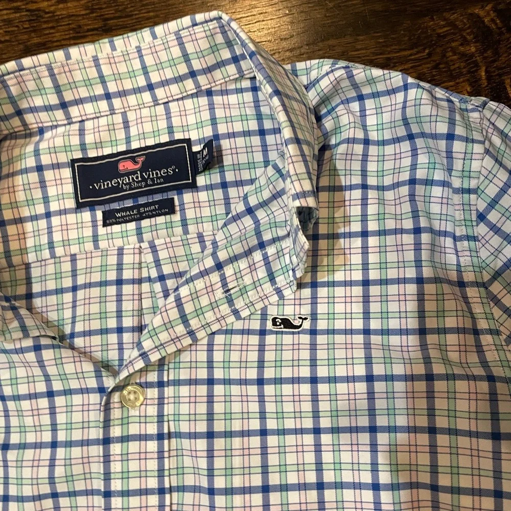 Vineyard Vines Whale Shirt, Size Medium (12-14) - Picture 3 of 4